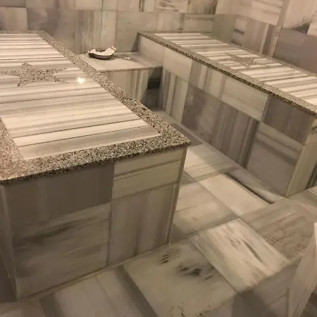 Kahraman Otel 2*